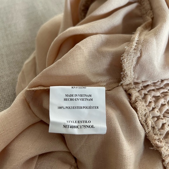 NWT OLM Pale Pink V-Neck Tie Front Top. Size Medium. - Picture 10 of 11